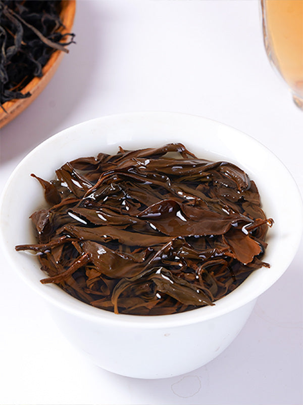 Organic Wild Ancient Tree Black Tea Mini Cake