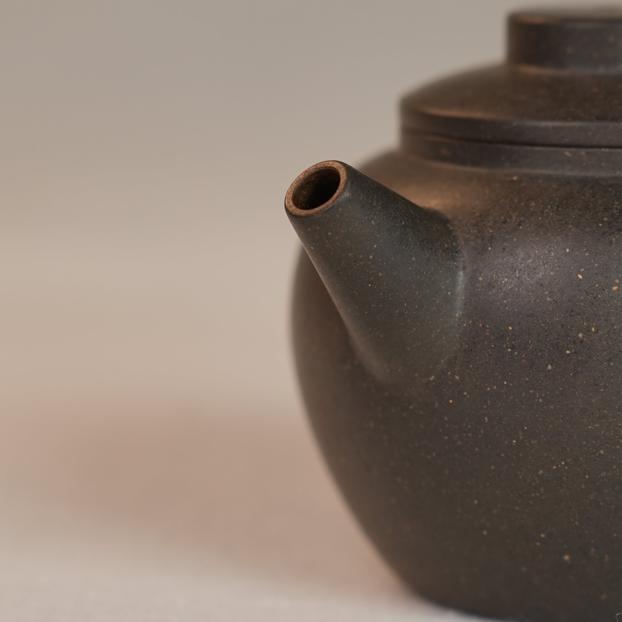 Huanglongshan Dicaoqing Clay Julunzhu Teapot 110cc Yixing Teapot