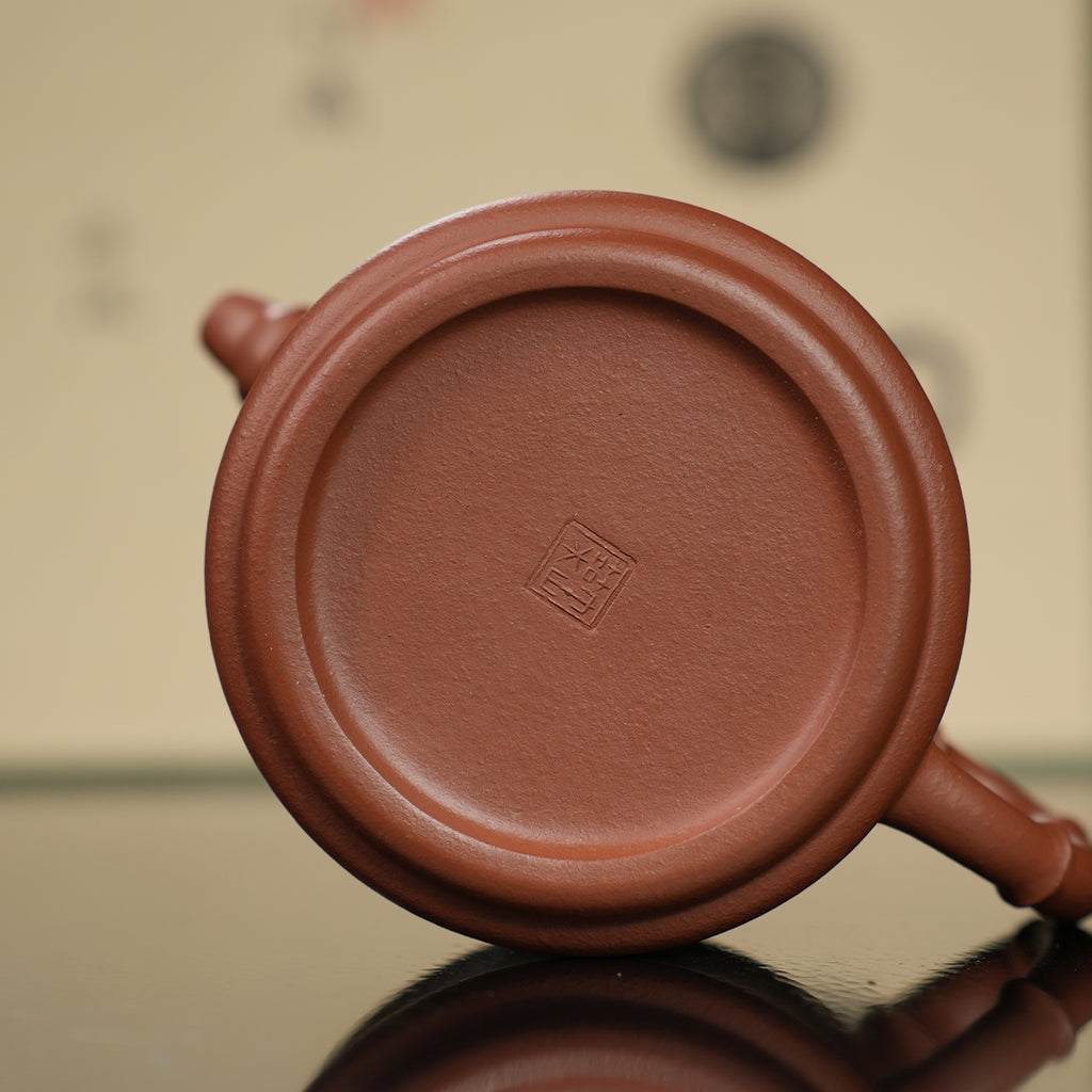 Cinnabar Clay Bamboo-Tripod Teapot  110cc Yixing Teapot