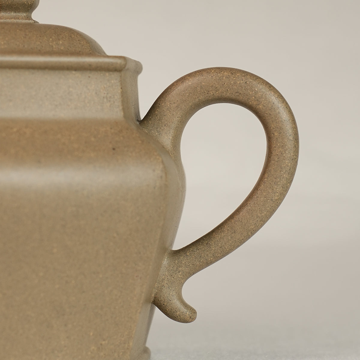 Qingduan Cinnabar Clay  Liuru Teapot 320cc Yixing Teapot