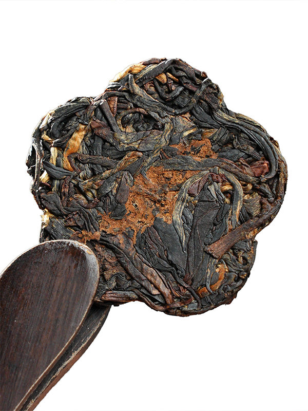 Organic Wild Ancient Tree Black Tea Mini Cake