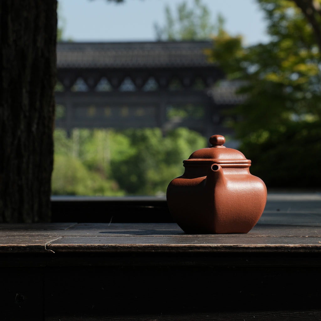 Jiangpo Ni Liufang Lianzi Teapot 240cc Yixing Teapot