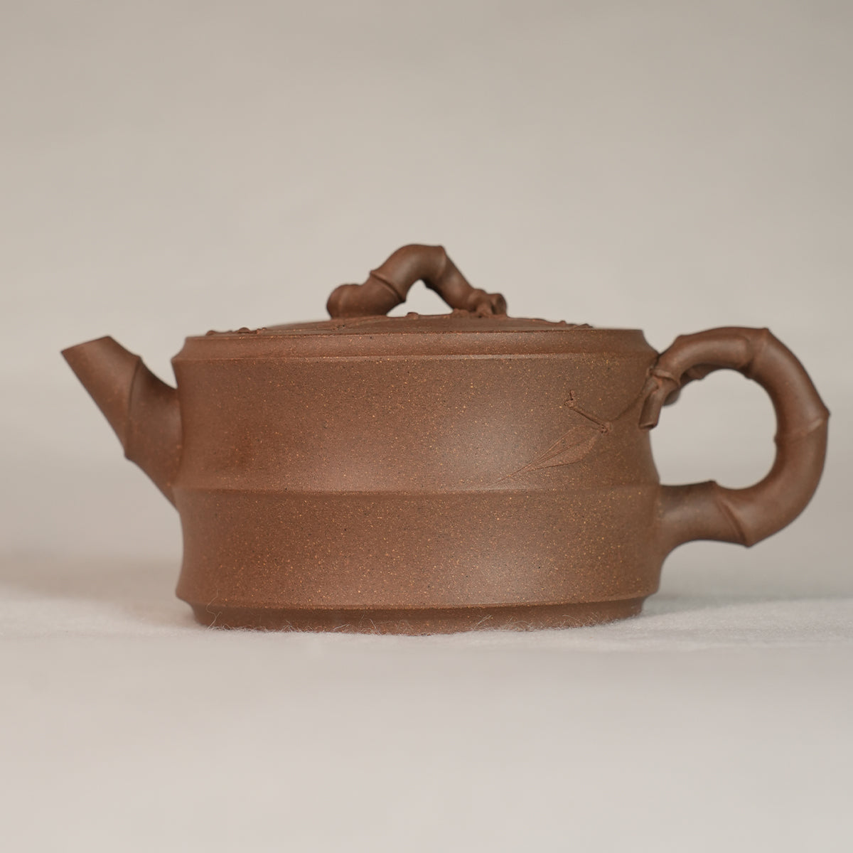 Qingduan Cinnabar Clay Wenzhu Teapot 230cc Yixing Teapot