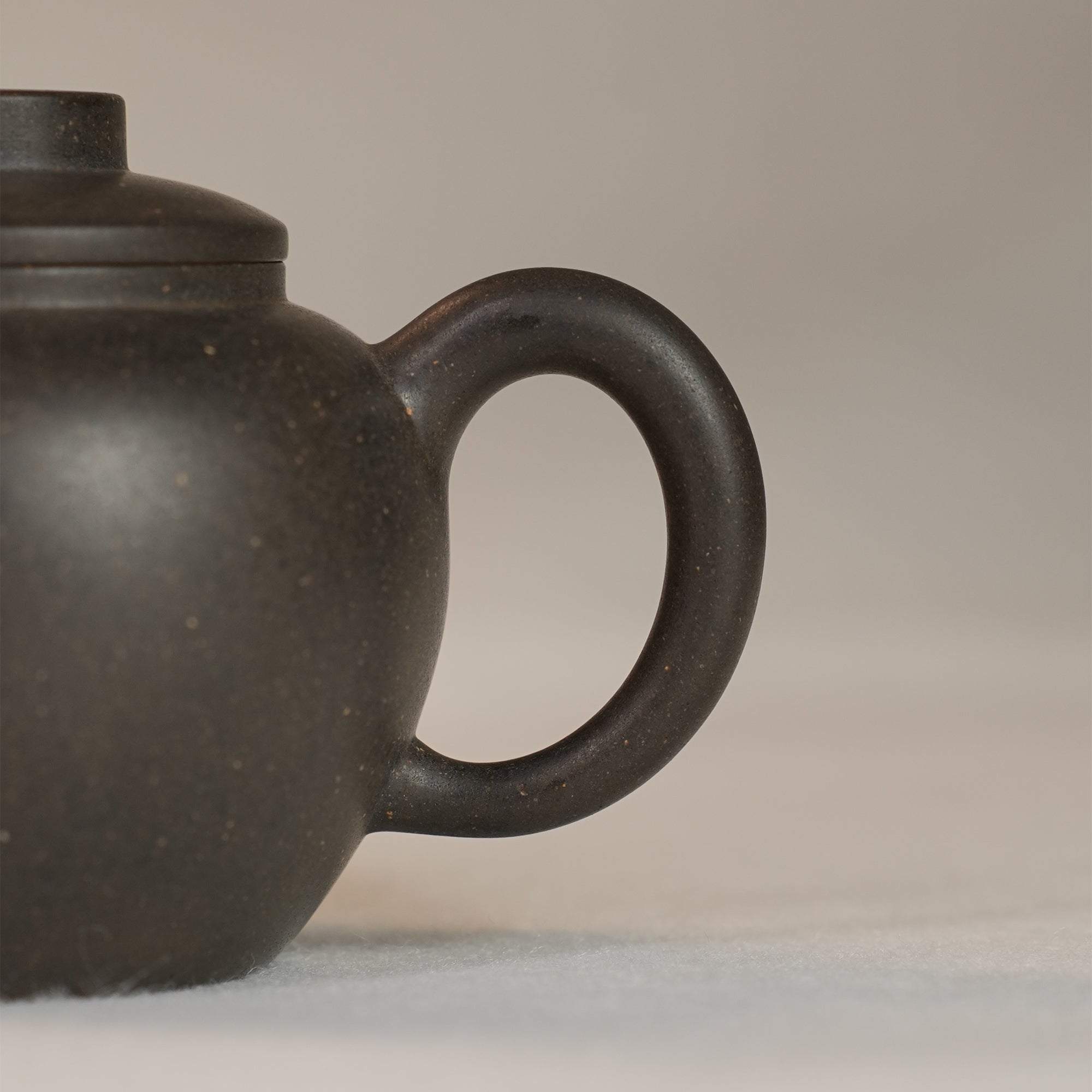 Huanglongshan Dicaoqing Clay Julunzhu Teapot 110cc Yixing Teapot