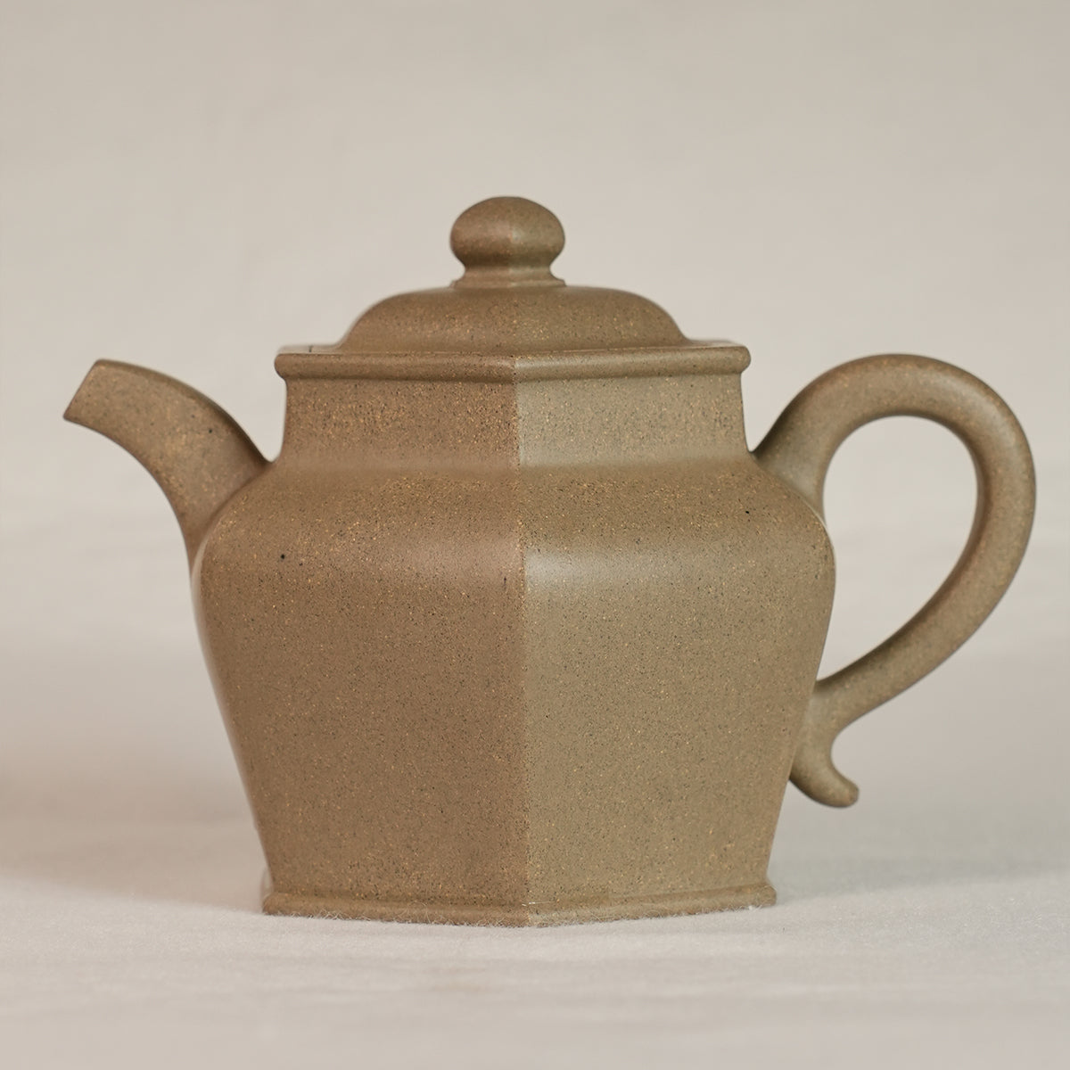 Qingduan Cinnabar Clay  Liuru Teapot 320cc Yixing Teapot