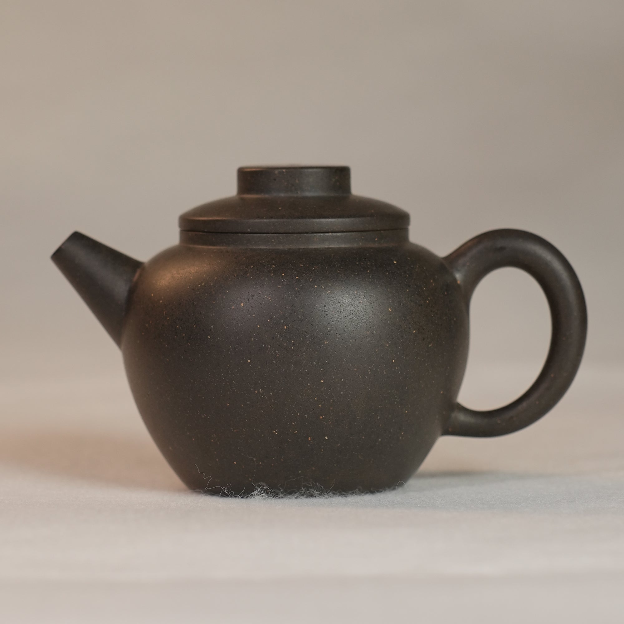Huanglongshan Dicaoqing Clay Julunzhu Teapot 110cc Yixing Teapot