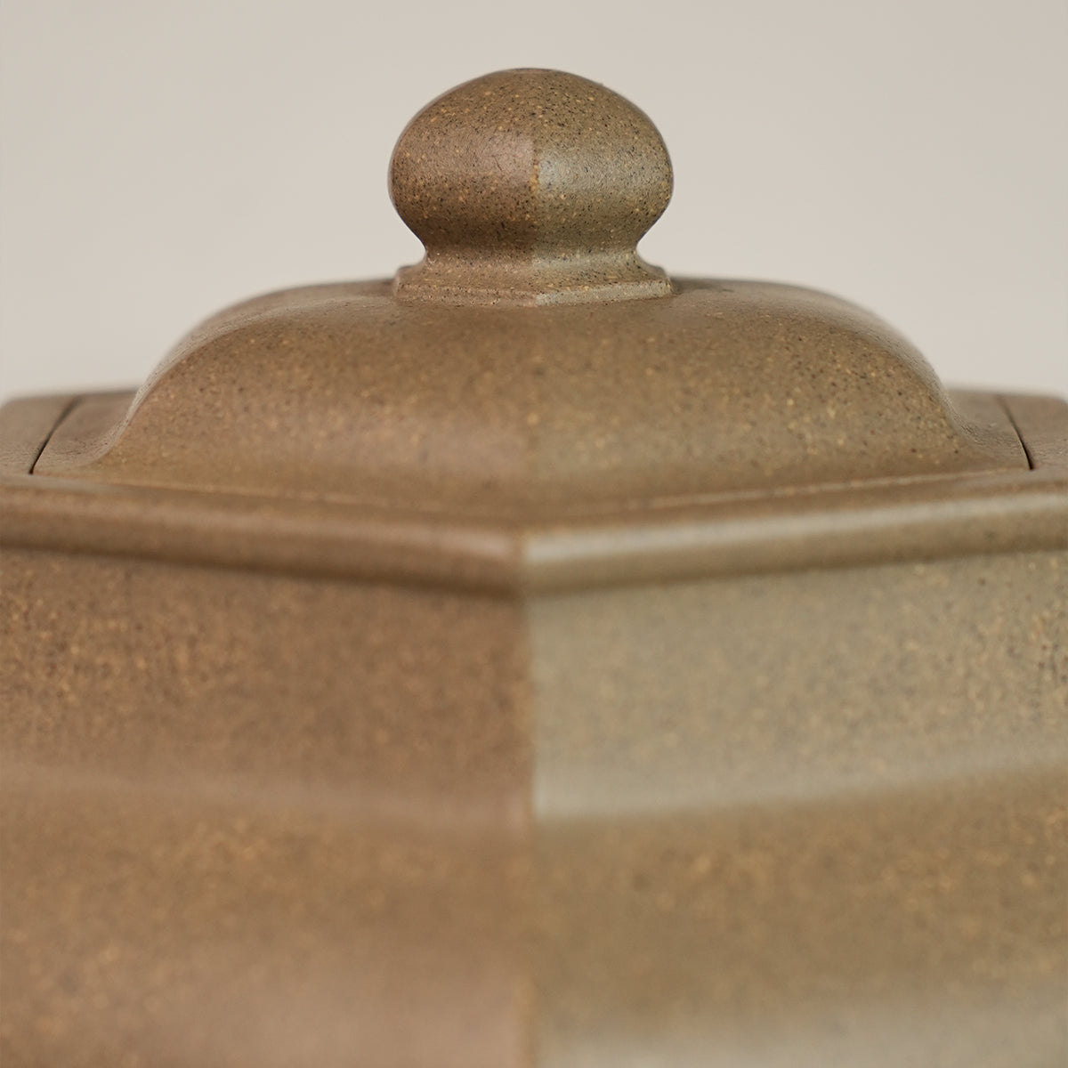 Qingduan Cinnabar Clay  Liuru Teapot 320cc Yixing Teapot