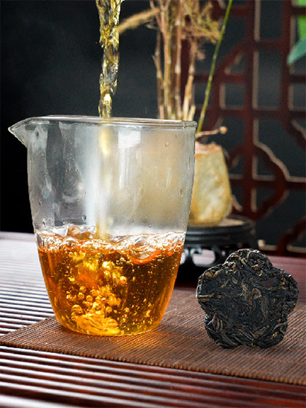 Organic Wild Ancient Tree Black Tea Mini Cake