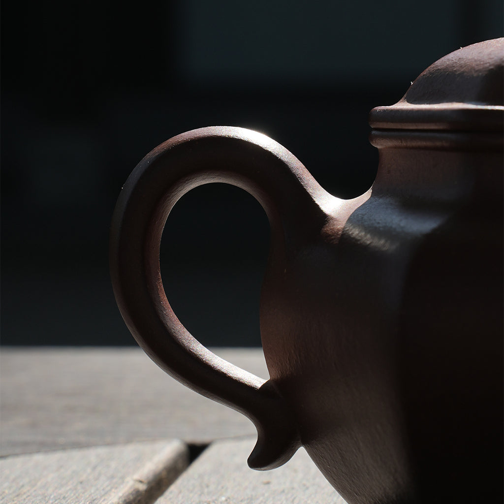 Jiangpo Ni Liufang Lianzi Teapot 240cc Yixing Teapot