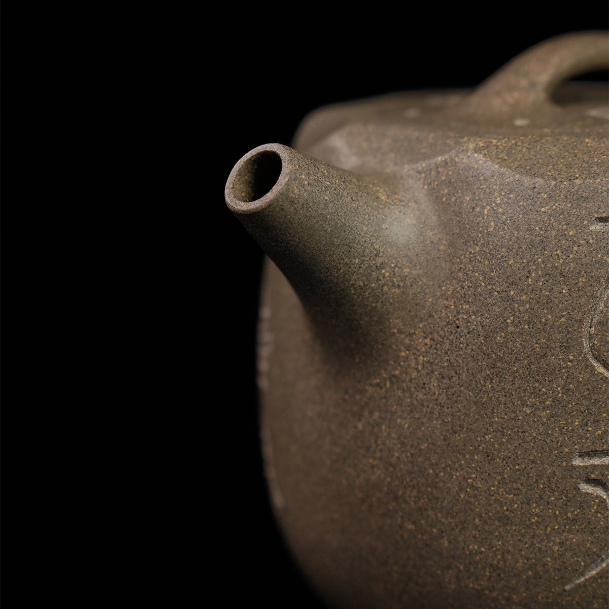 Qingduan Cinnabar Clay Feihong Yannian  Teapot 130cc Yixing Teapot