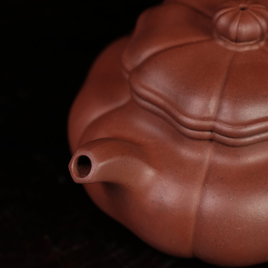 Hongqing Cinnabar Clay Kuifanggu  Ribbed Teapot 220cc Yixing Teapot